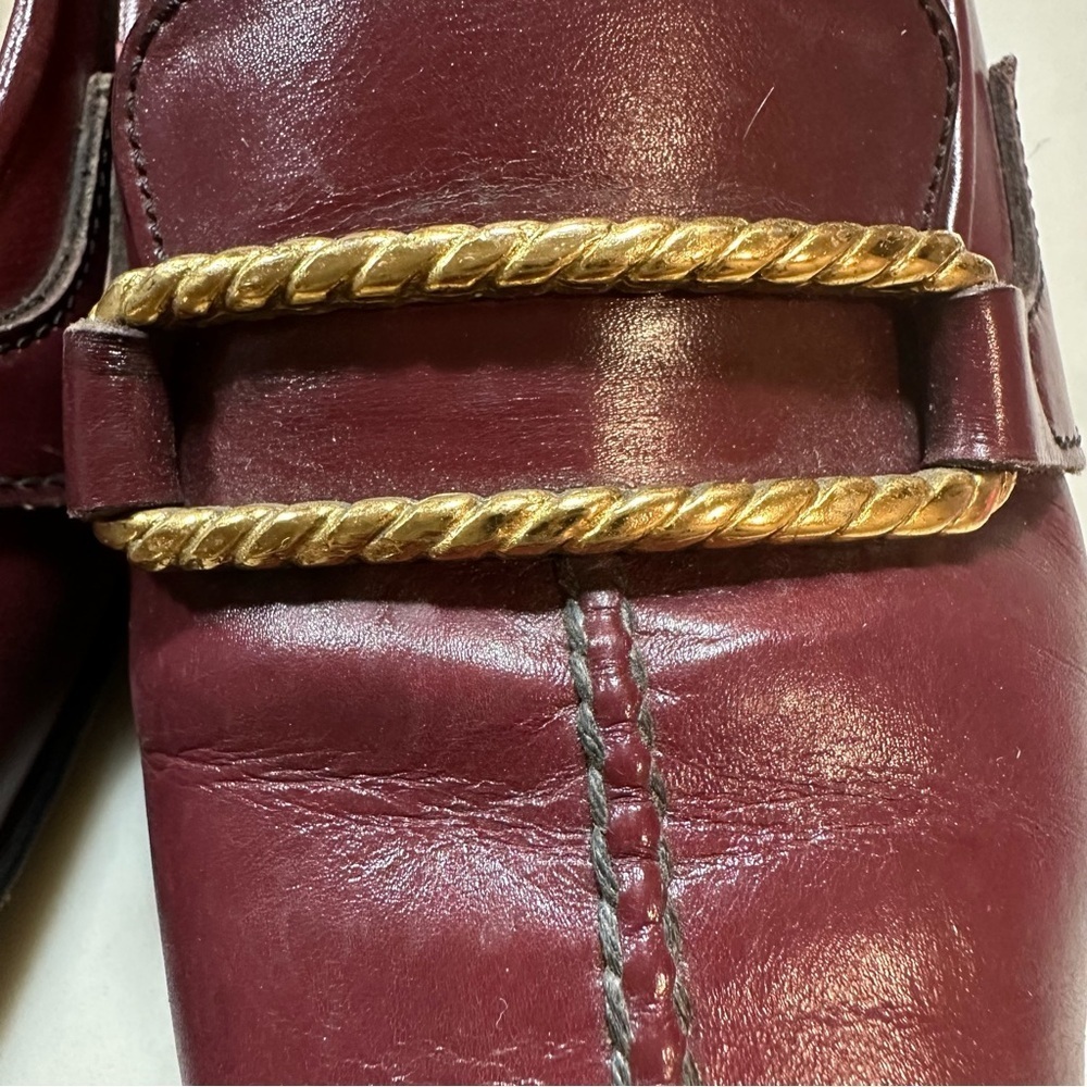 vintage Gucci burgundy leather loafer pumps with a gold-tone horsebit detail. - Picture 9 of 10